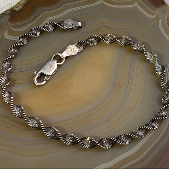 sterling Jewelry - Sterling Silver Vintage Italian Made 7" Twist Bracelet